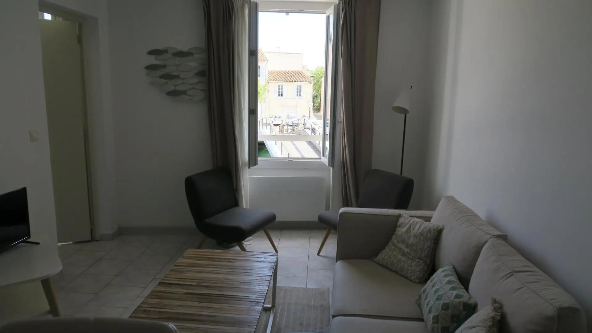 Le Charme De La Venise Provencale Apartment Martigues 0*,